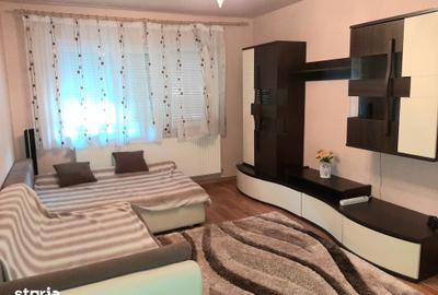 Apartament cu 3 camere semidecomandat în Micro 16