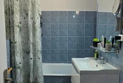 Apartament cu 3 camere decomandat, mobilat în Energiei