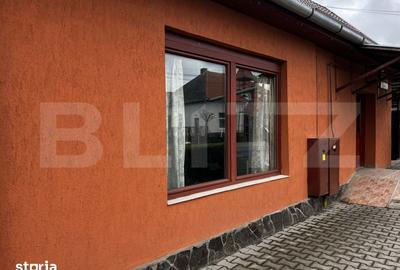 Spațiu comercial, de 84 mp, în Central - 4