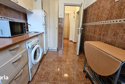 Apartament cu 3 camere decomandat în Podu Roș - 5