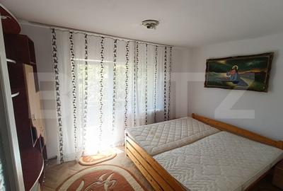 Apartament cu 3 camere decomandat, mobilat în Micro 16