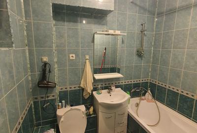 Apartament cu 2 camere decomandat în Cornișa