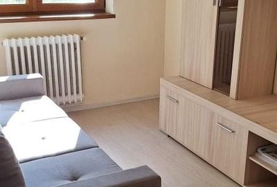 Apartament cu 3 camere decomandat în Petru Rareș