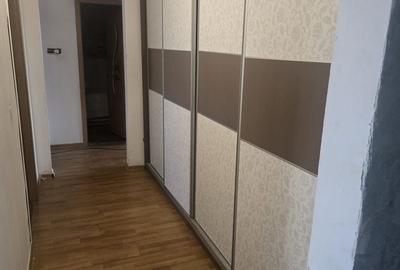 Apartament cu 3 camere decomandat în Titan - 1
