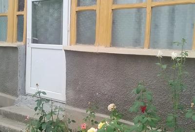 Casă cu 3 camere cu Teren 600 Mp în Vărăști
