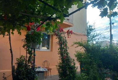 Apartament cu 2 camere semidecomandat în Uiești