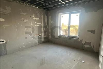 Casă cu 3 camere cu Teren 500 Mp în Sânmartin