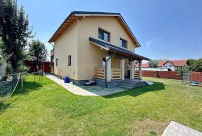 Casă individuală cu 4 camere cu Canalizare în Hălchiu - 1