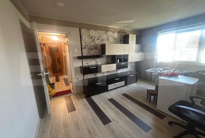 Apartament cu 2 camere semidecomandat, mobilat în Micro 6