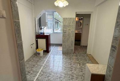 Apartament cu 2 camere decomandat în Cornișa - 2