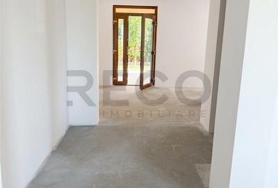 Casă cu 3 camere cu Teren 300 Mp în Sânmartin
