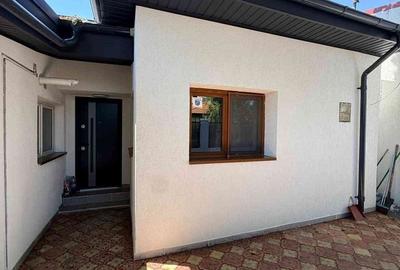 Casă cu 2 camere cu Teren 100 Mp în Andronache