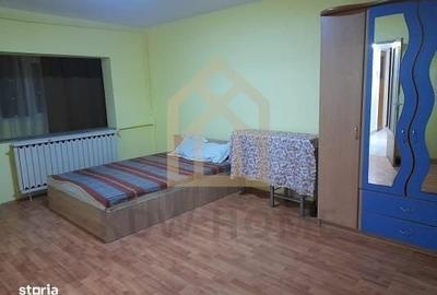 Garsonieră decomandată în Tei