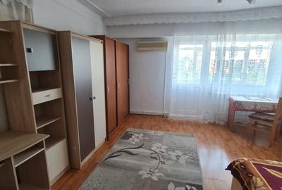 Garsonieră decomandată în Central - 9