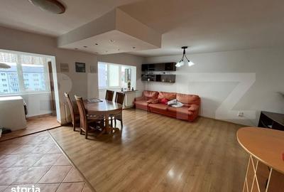 Apartament cu 3 camere decomandat în Central