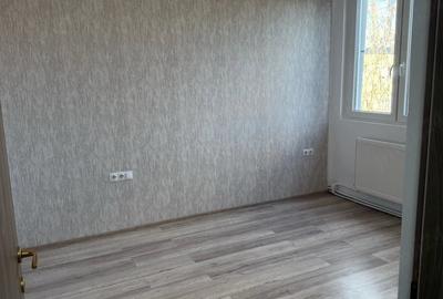 Apartament cu 3 camere decomandat în Gojdu