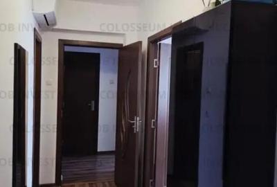 Apartament cu 3 camere decomandat în Tractorul - 7