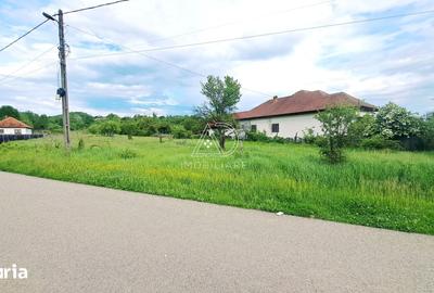 Teren de 7443 mp, în Săcelu