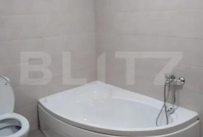 Apartament cu 2 camere semidecomandat în Tractorul