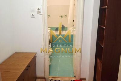 Apartament cu 2 camere semidecomandat, mobilat în Decebal - 5