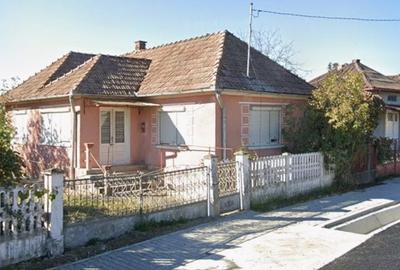 Casă cu 4 camere în Bața - 1