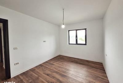 Casă cu 3 camere în Mărgineni