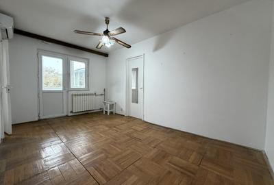 Apartament cu 3 camere nedecomandat, mobilat în P-ța Doina