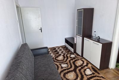 Apartament cu 2 camere semidecomandat, mobilat în Sat Vacanță