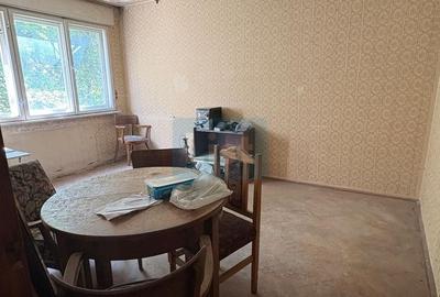 Casă cu 7 camere cu Canalizare în Centrul Istoric - 2