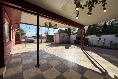 Casă cu 7 camere cu Teren 798 Mp în Costi