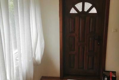 Casă cu 4 camere în Golești - 2