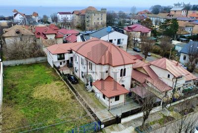 Casă individuală cu 14 camere cu Canalizare în Central - 2