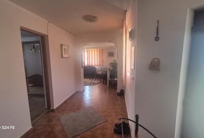 Casă cu 4 camere cu Teren 2000 Mp în Timișești - 10