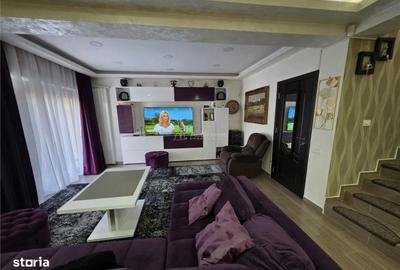 Casă cu 4 camere în Adunații-Copăceni