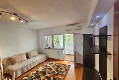 Apartament cu 3 camere decomandat în Lacul Tei
