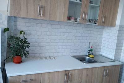Apartament cu 2 camere semidecomandat în Cantemir
