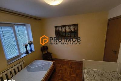 Apartament cu 3 camere semidecomandat în Central