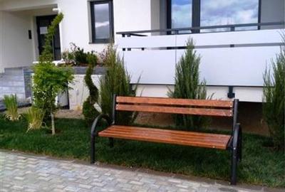 Apartament cu 2 camere nedecomandat, mobilat în Tractorul - 8