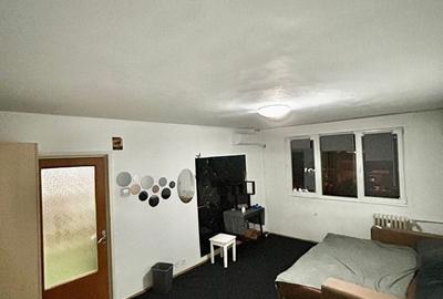Apartament cu 2 camere decomandat în Titan - 2