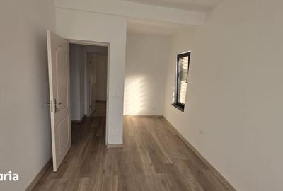 Casă cu 4 camere cu Teren 162 Mp în Central - 11