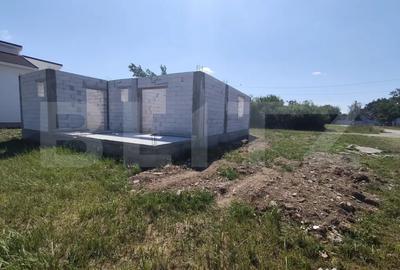 Casă cu 3 camere cu Teren 630 Mp în Leș - 2