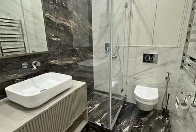 Apartament cu 2 camere decomandat în Tractorul