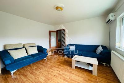 Apartament cu 3 camere decomandat în Micălaca