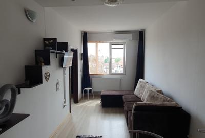 Apartament cu 2 camere semidecomandat, mobilat în UTA