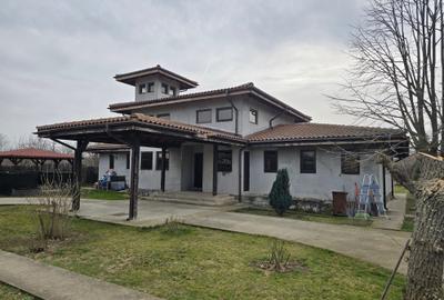Casă individuală cu 4 camere cu Teren 1460 Mp în Brănești - 1