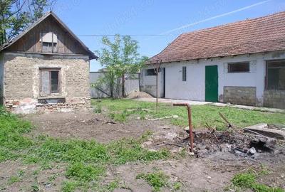 Casă în Periferie - 4