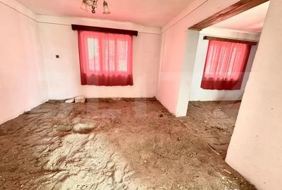 Casă cu 5 camere cu Garaj în Central - 11