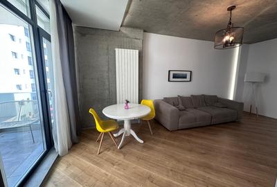Apartament cu 2 camere semidecomandat, mobilat în Floreasca