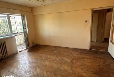 Apartament cu 3 camere semidecomandat în Central - 3