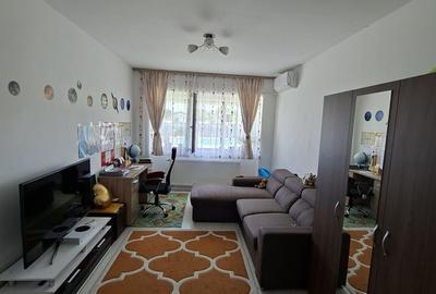 Apartament cu 2 camere, mobilat în Vest